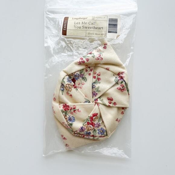 Longaberger Let Me Call You Sweetheart Basket Liner Floral Bouquet 28209118 - Picture 1 of 6
